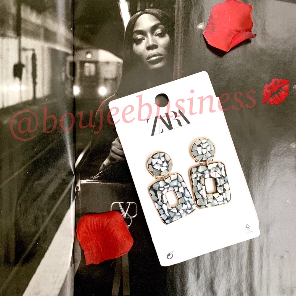 ZARA Geometric Mother Of Pearl Earrings - Picture 3 of 8